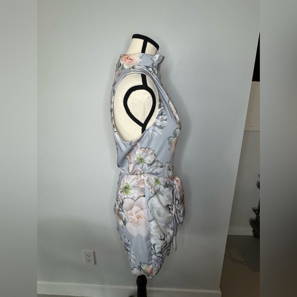 Finders Keepers Floral Mini Dress NWT | Pastel Blue | Size M - Picture 16 of 17